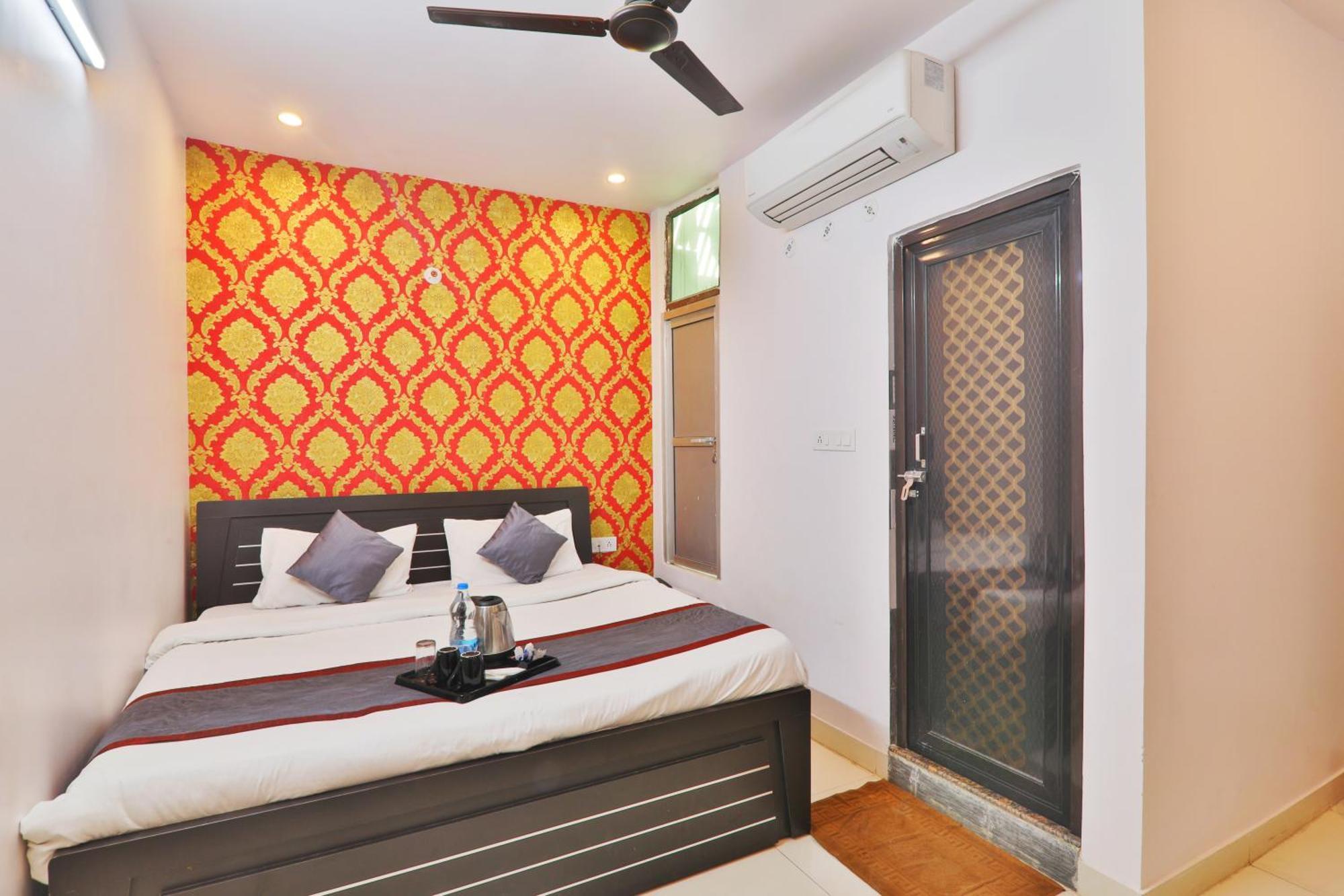 Divine Glory Hotel Lucknow Esterno foto